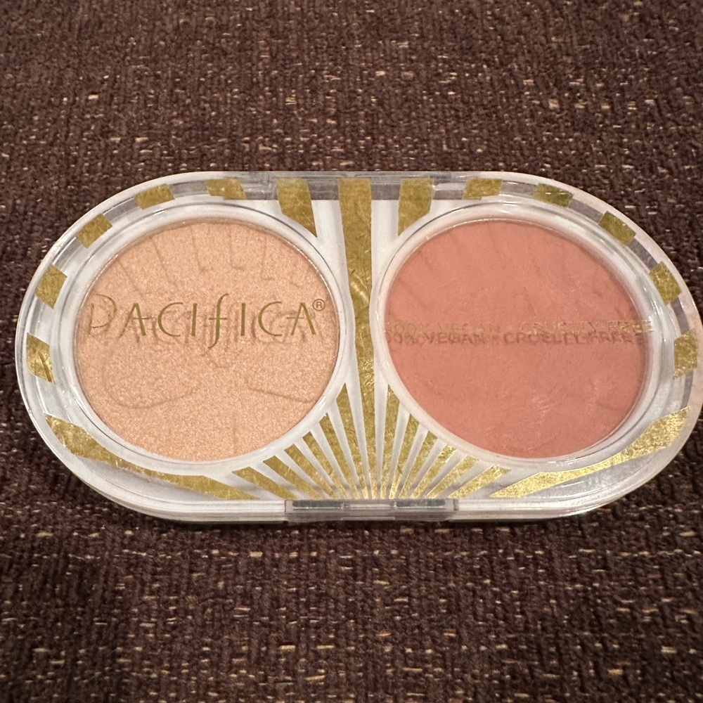 Pacifica highlighter blush duo
